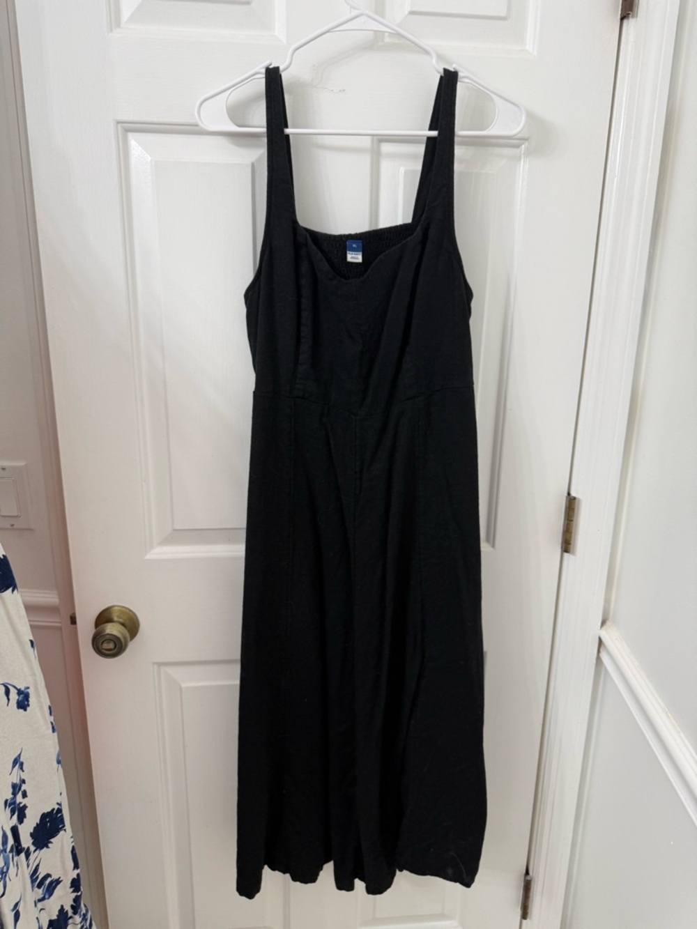 Old Navy Black Sleeveless Midi Dress